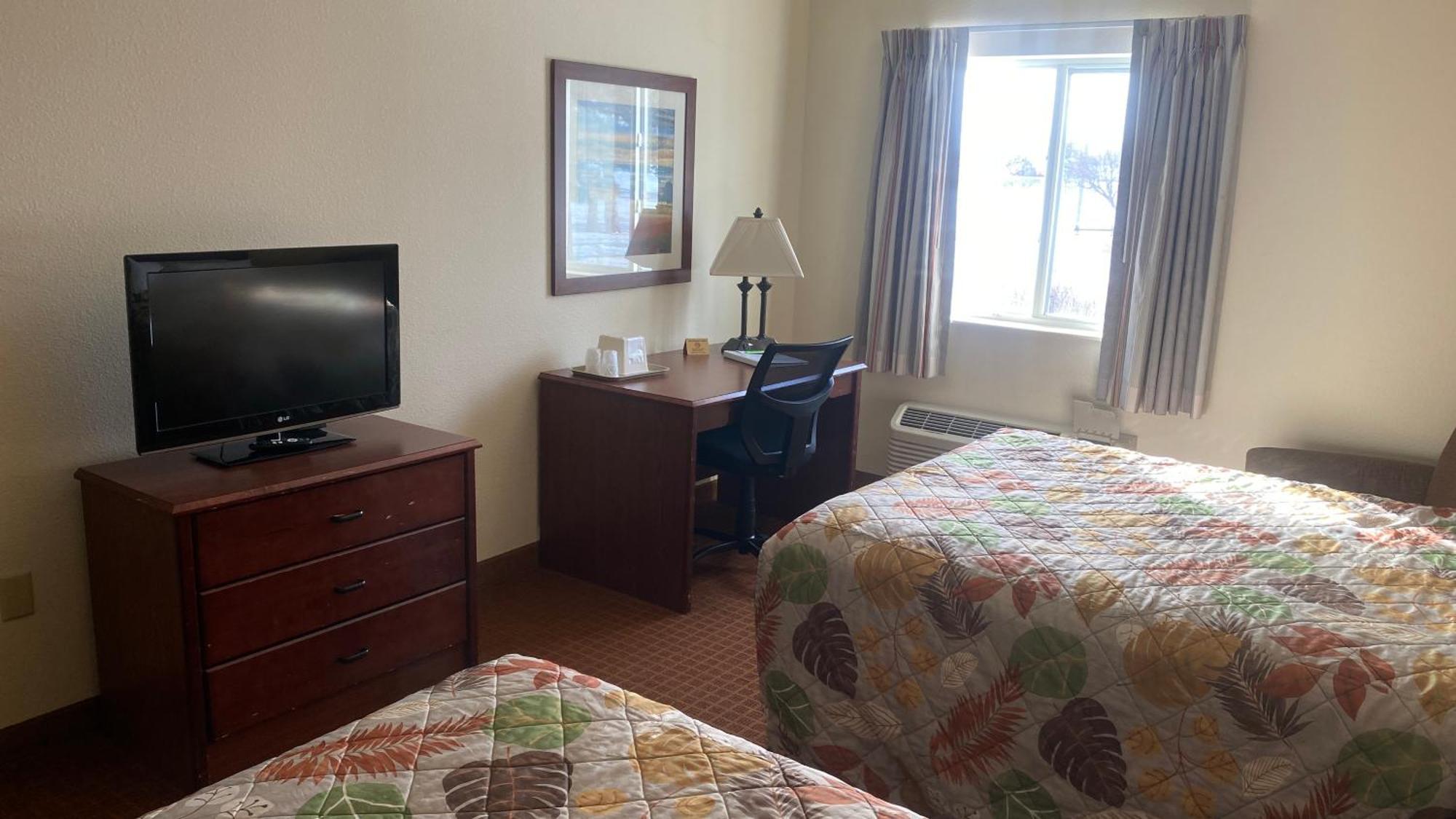 Park View Inn & Suites Hoisington Near Great Bend Extérieur photo